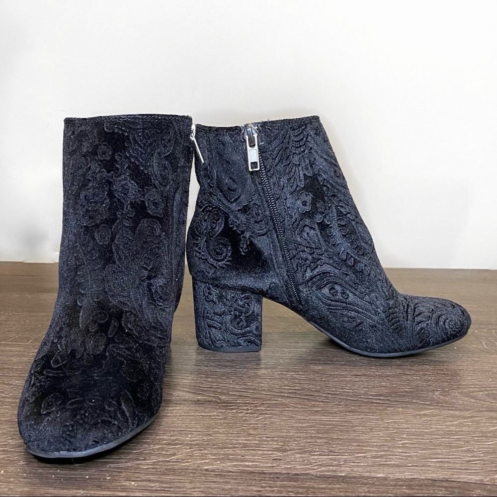 Black Velvet Ankle Booties! Perfect for Fall!